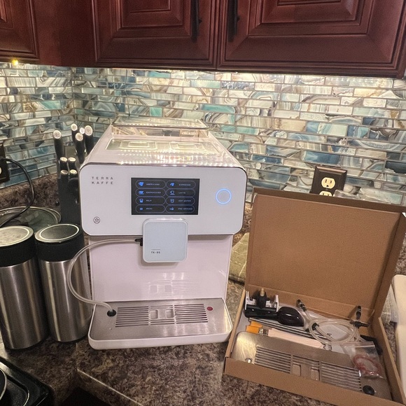Terra Kaffe TK-01 fully automatic espresso maker - Picture 1 of 7